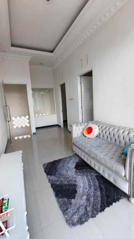 dijual rumah jambangan