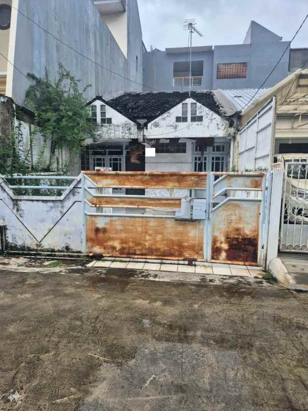 dijual rumah janur hijau kelapa gading