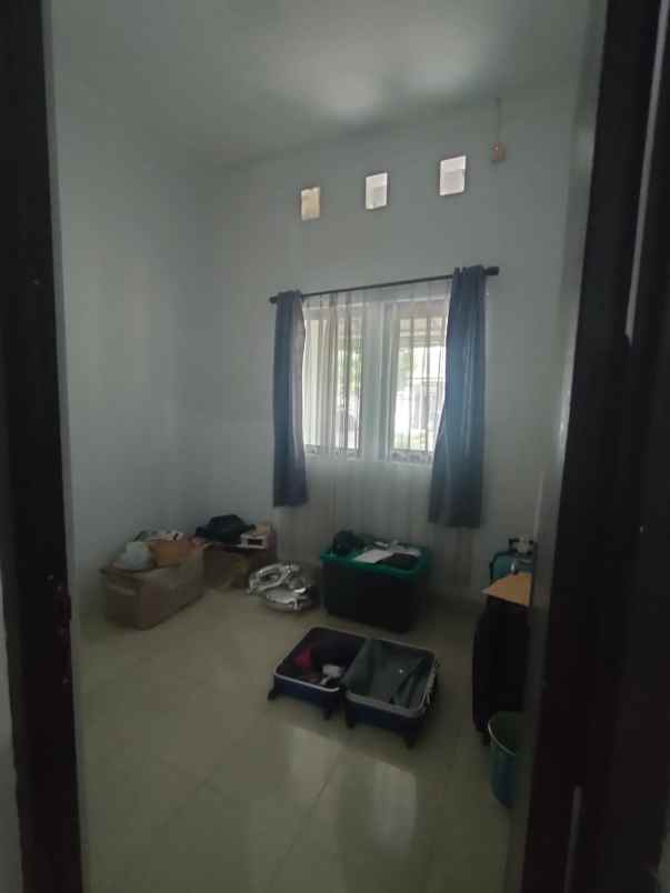dijual rumah jatiwaringin