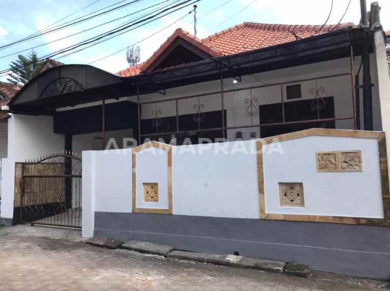 dijual rumah jayagiri