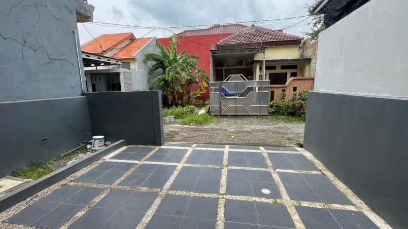 dijual rumah jelidro