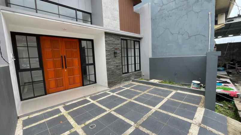 dijual rumah jelidro