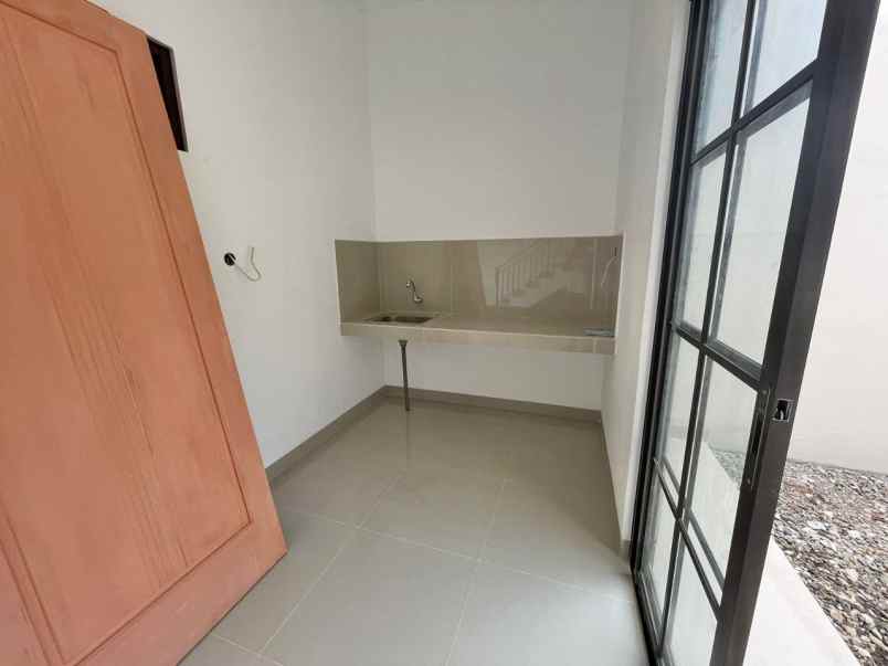 dijual rumah jl amd babakan pocis