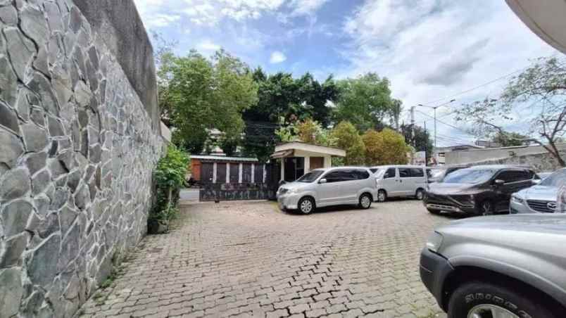 dijual rumah jl bangunan barat no 26