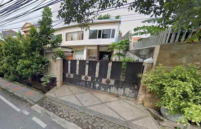 dijual rumah jl bangunan barat no 26