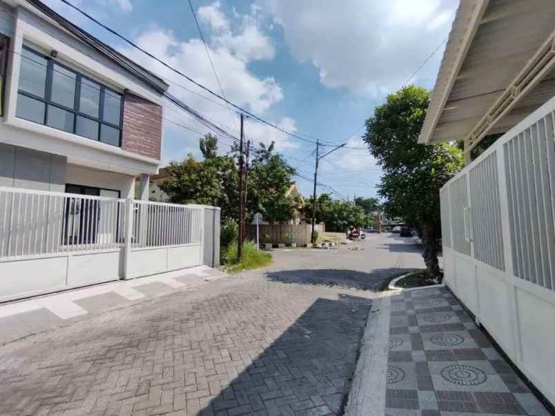 dijual rumah jl bhaskara selatan