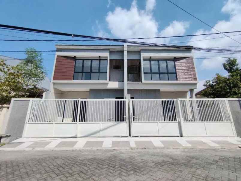 dijual rumah jl bhaskara selatan