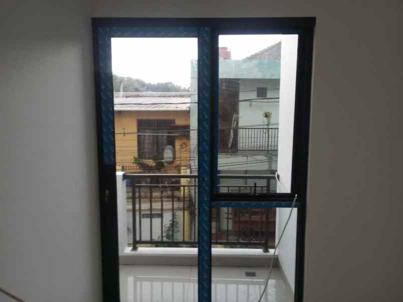 dijual rumah jl cijantung pasar rebo