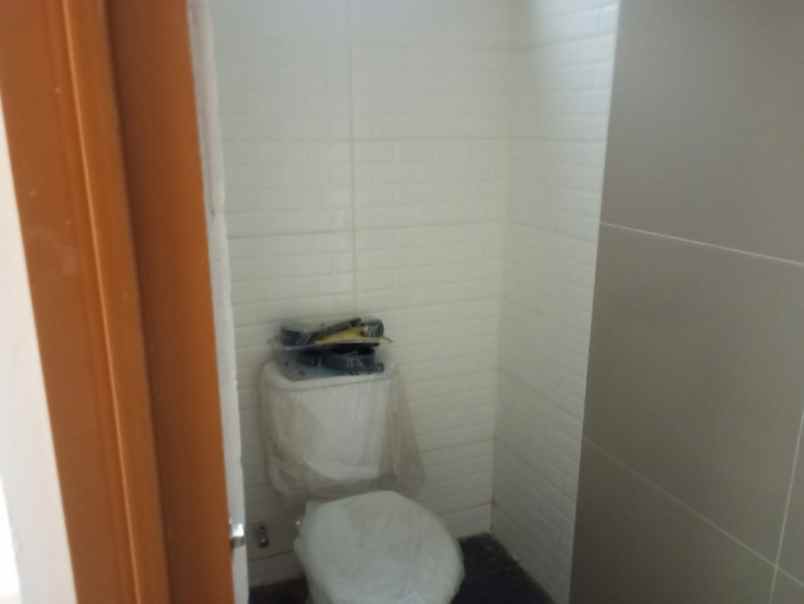 dijual rumah jl cijantung pasar rebo