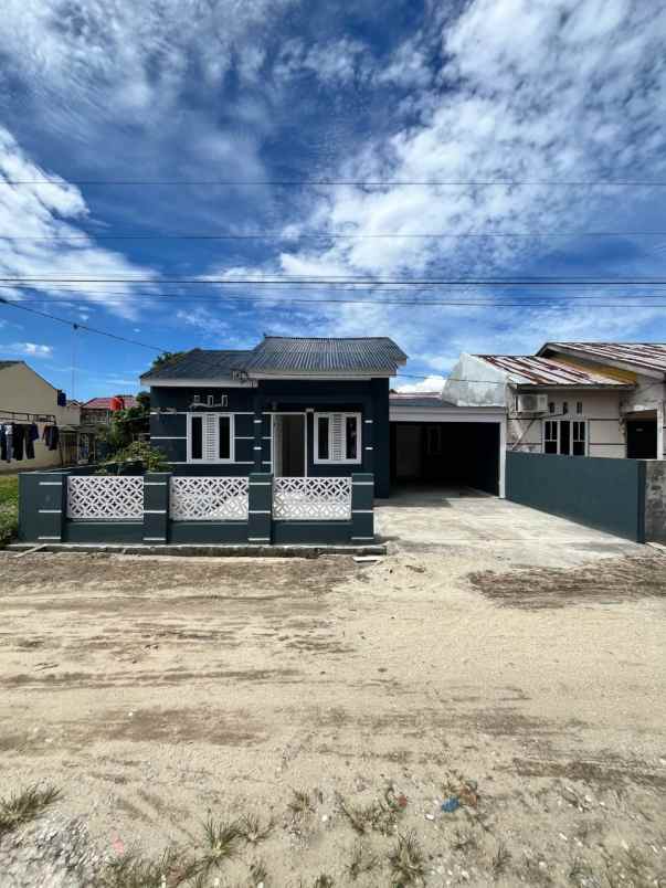 dijual rumah jl cipta karya ujung