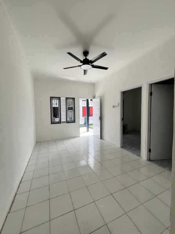 dijual rumah jl cipta karya ujung