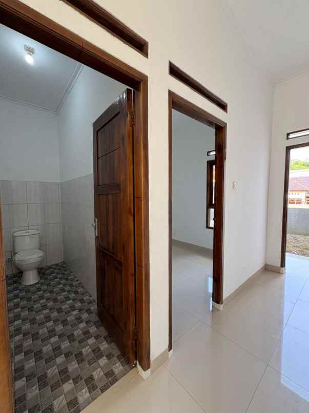 dijual rumah jl ciwaru cisurupan kota