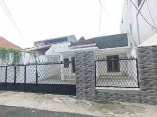 dijual rumah jl damai petukangan