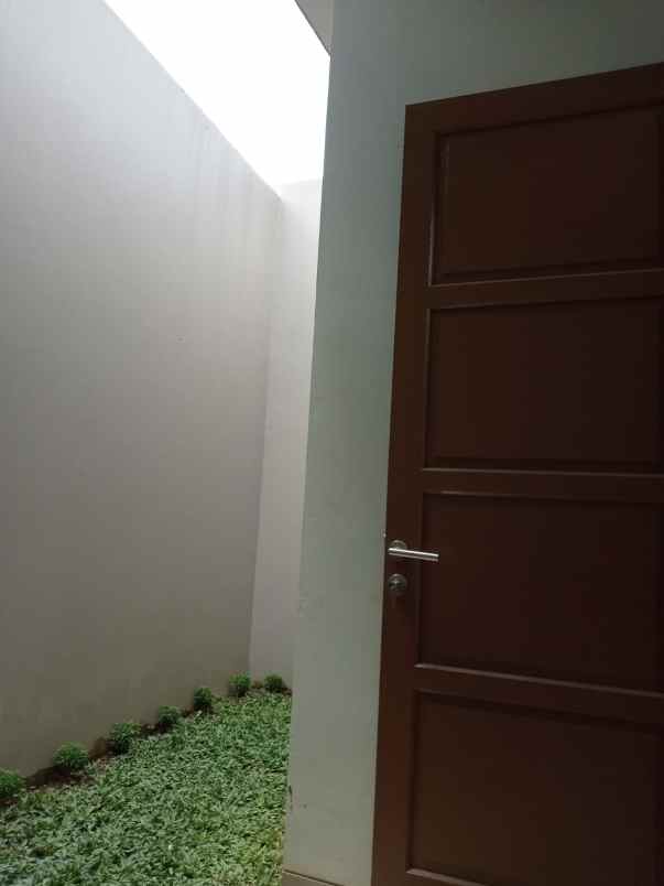 dijual rumah jl hj emba pd petir kec