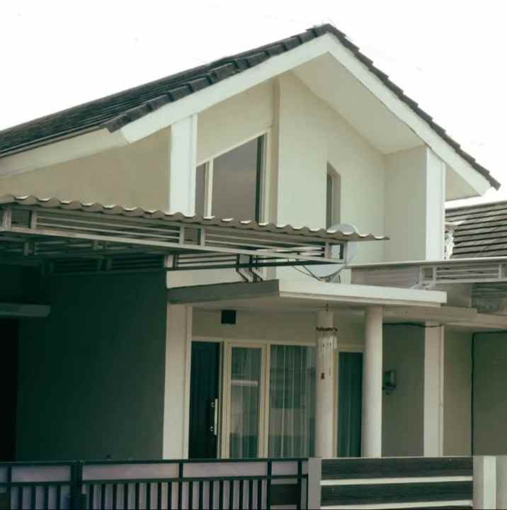 dijual rumah jl indtrokilo 10 lawang malang