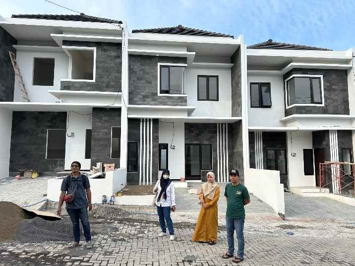 dijual rumah jl indtrokilo 10 lawang malang