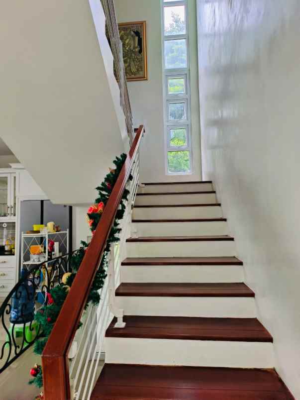 dijual rumah jl jasmine kertamaya