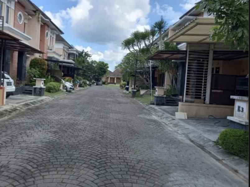 dijual rumah jl kabupaten