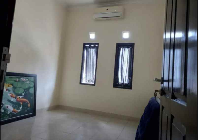 dijual rumah jl kabupaten