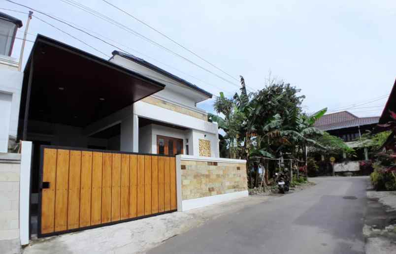 dijual rumah jl kaliurang km 12 5