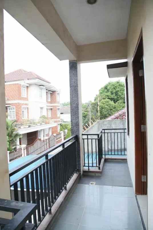 dijual rumah jl kav marinir pondok