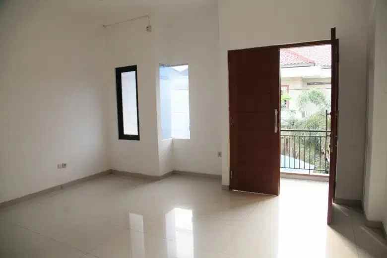 dijual rumah jl kav marinir pondok