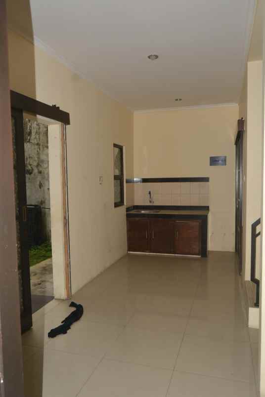 dijual rumah jl kh abdullah sindangbarang