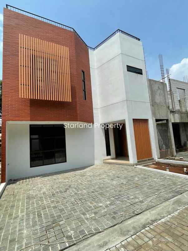 dijual rumah jl kucica bintaro jaya