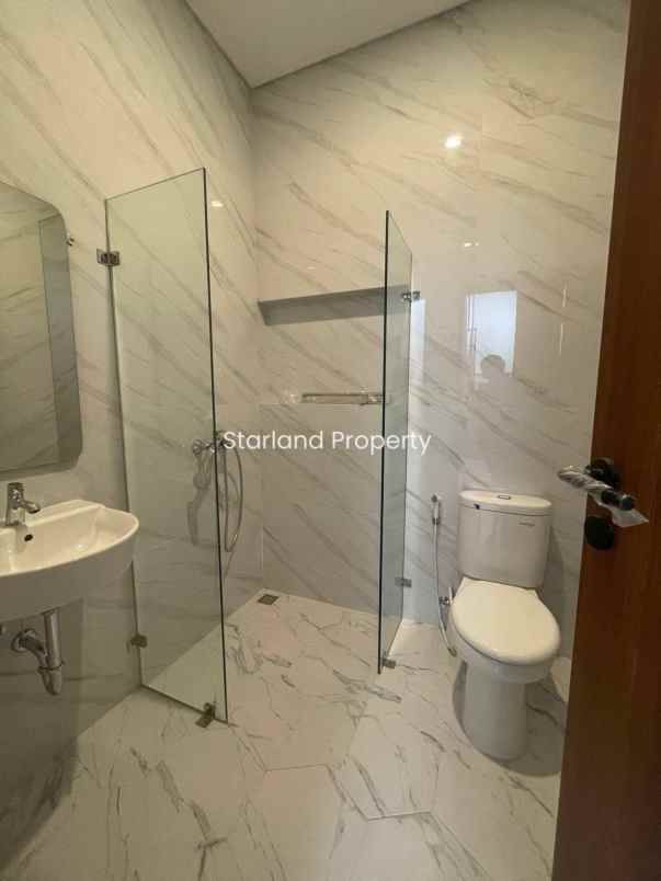 dijual rumah jl kucica bintaro jaya