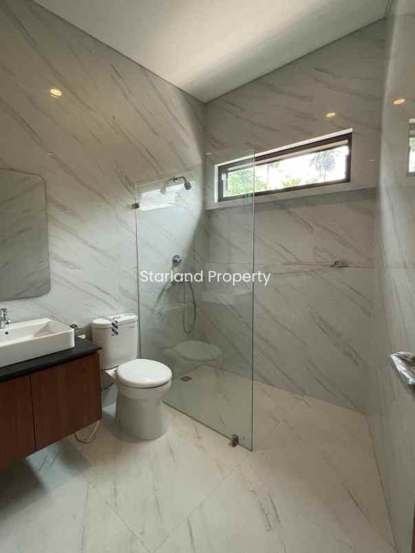 dijual rumah jl kucica bintaro jaya