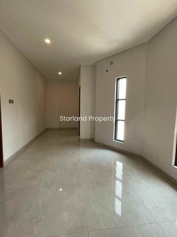 dijual rumah jl kucica bintaro jaya