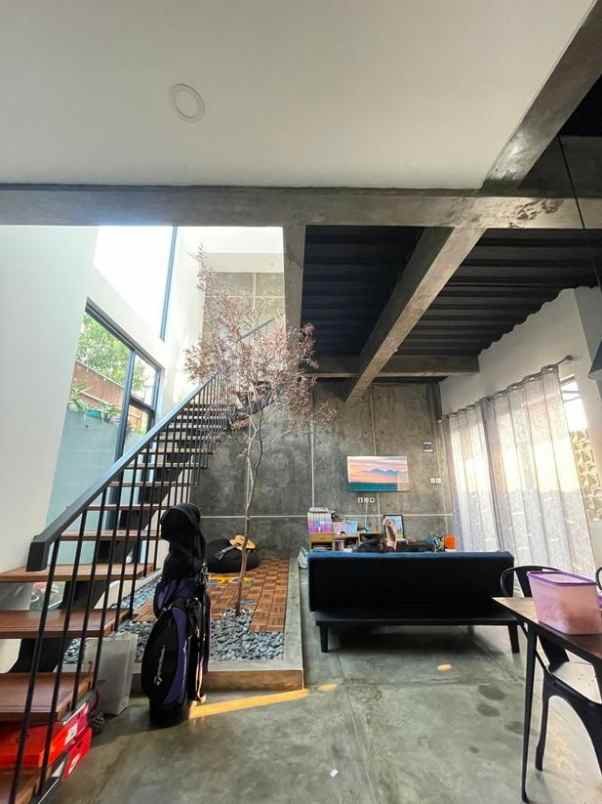 dijual rumah jl ligar mulia dago bandung