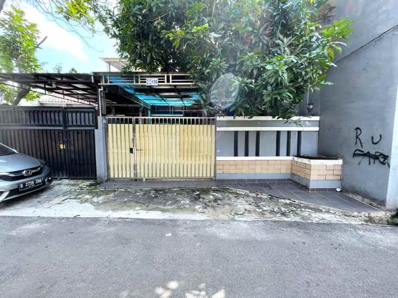 dijual rumah jl masjid al huda