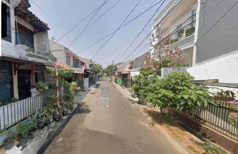 dijual rumah jl mayang kel pondok