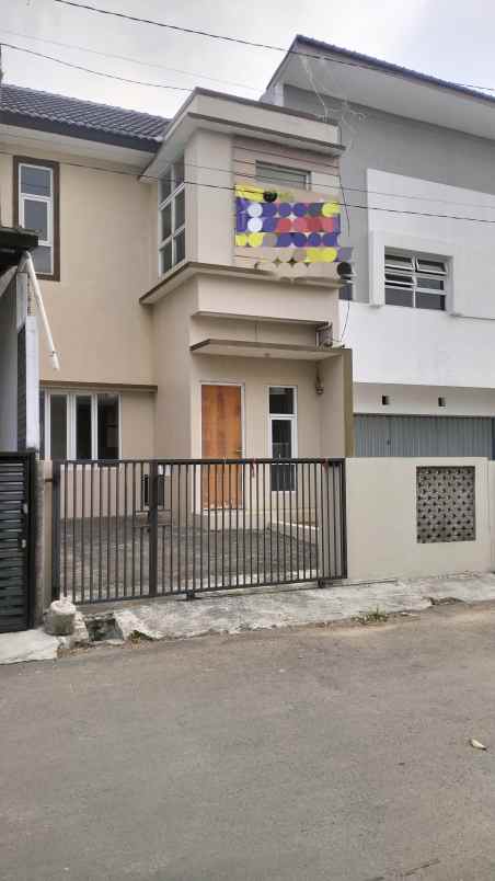dijual rumah jl melati raya