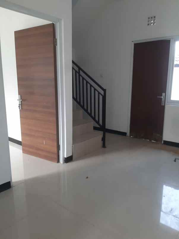 dijual rumah jl melati raya