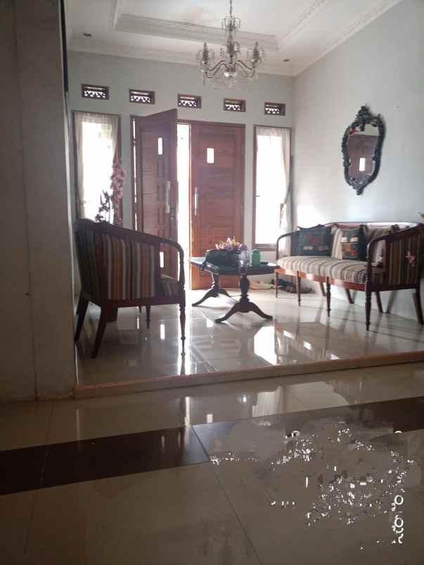 dijual rumah jl mentor mega raya mega