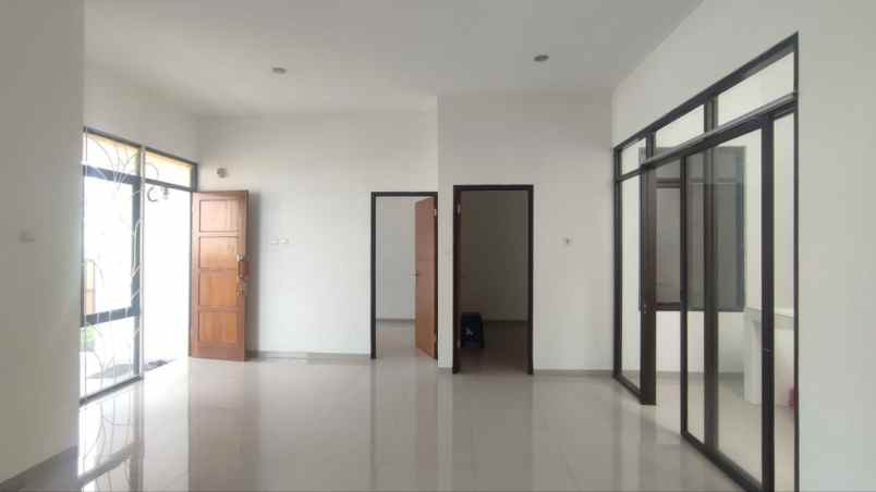 dijual rumah jl panyaungan nagrak