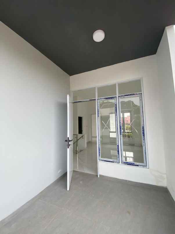 dijual rumah jl rawa bambon