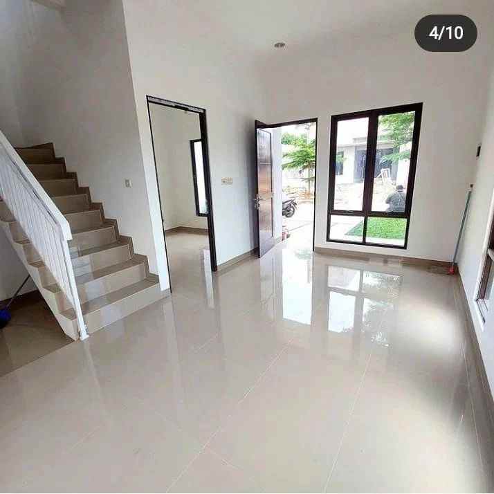 dijual rumah jl raya bukit indah