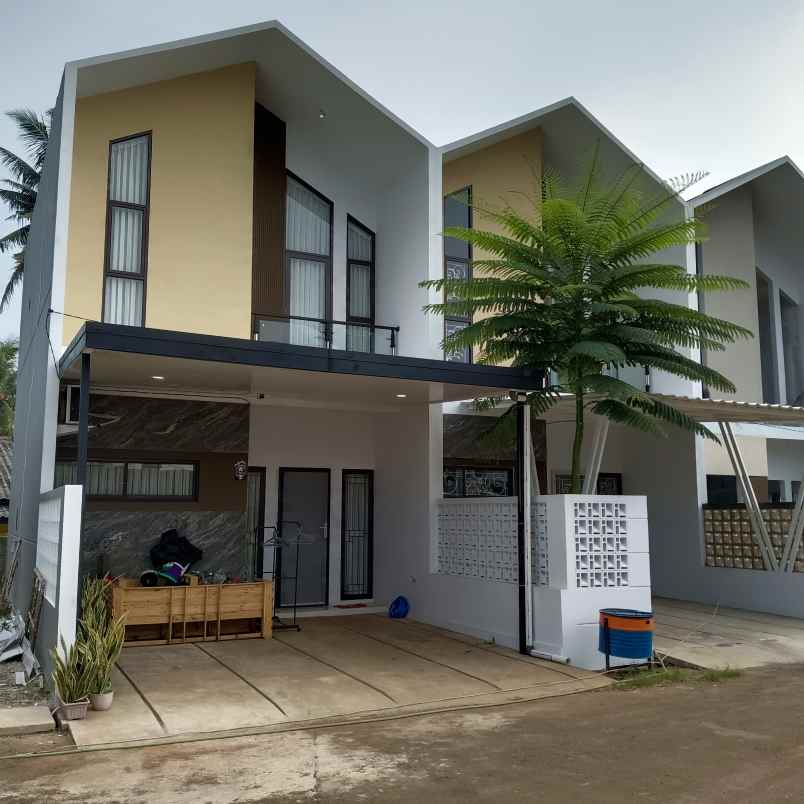 dijual rumah jl raya bukit indah