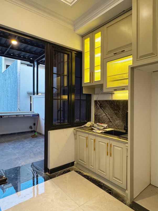 dijual rumah jl raya jagakarsa cilandak