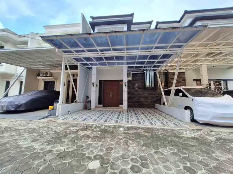 dijual rumah jl raya kodau