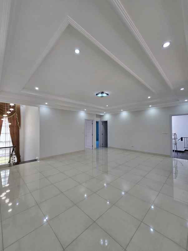 dijual rumah jl raya komplek duren