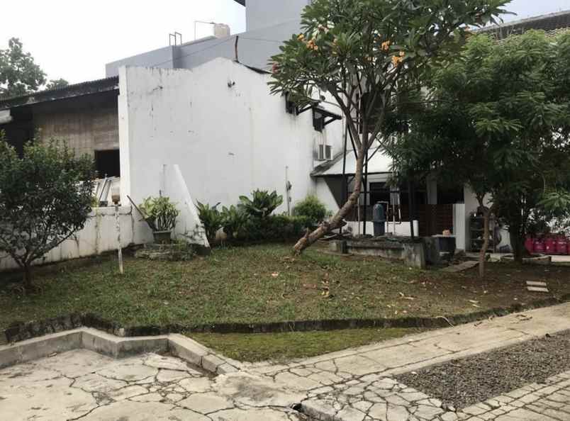 dijual rumah jl raya panggung