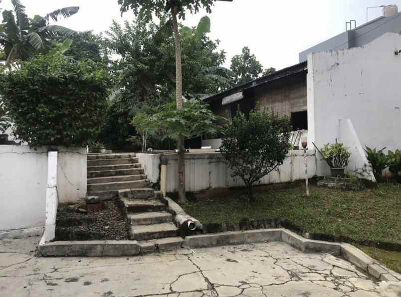 dijual rumah jl raya panggung