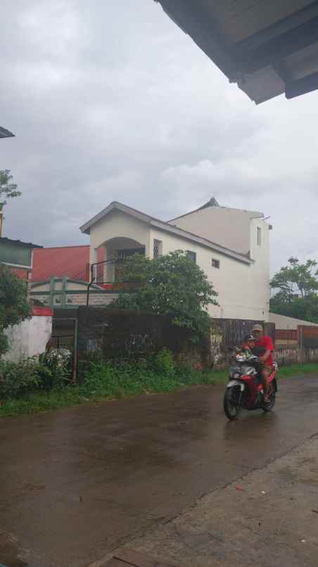 dijual rumah jl surya lestari
