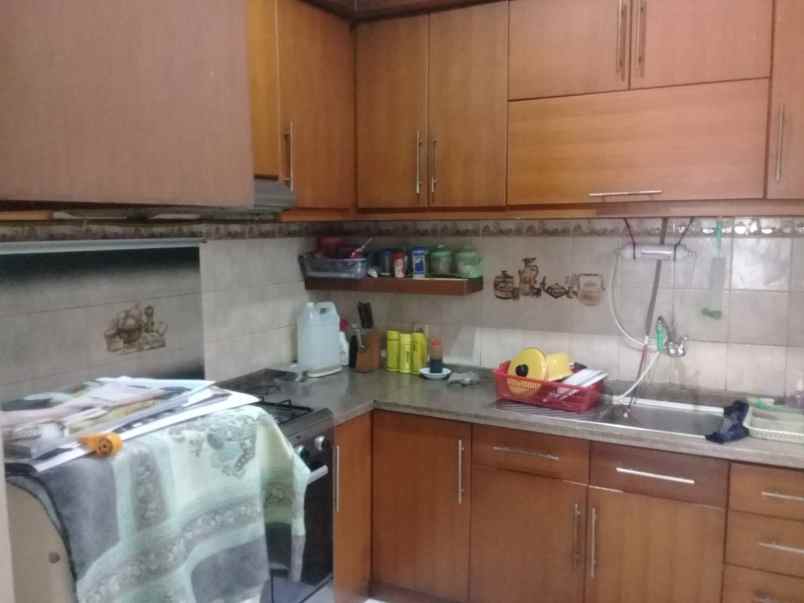 dijual rumah jln arteri kelapa 2