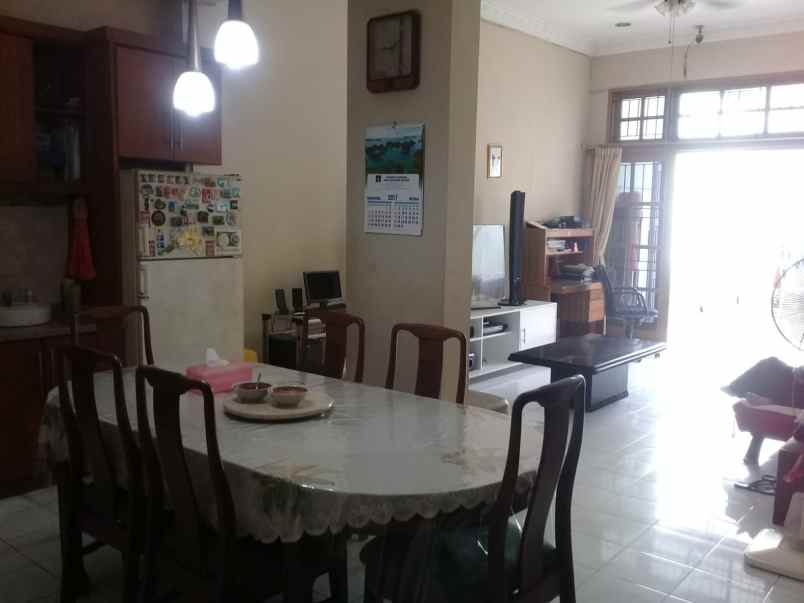 dijual rumah jln arteri kelapa 2