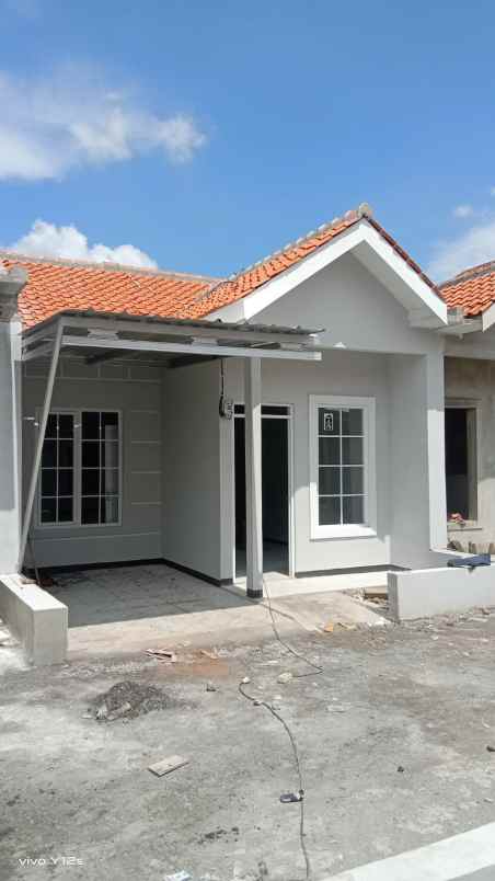 dijual rumah jln bojongtanjung